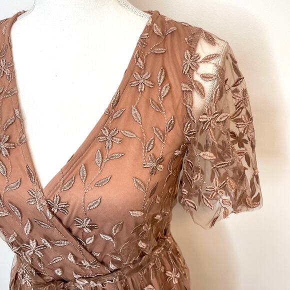 Baltic Born Marseille Vine Embossed Maxi Dress In Nude Rose Size XS - Picture 9 of 16